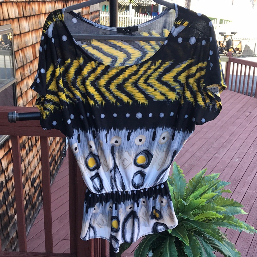 XXI boho print cover up perfect for leggings